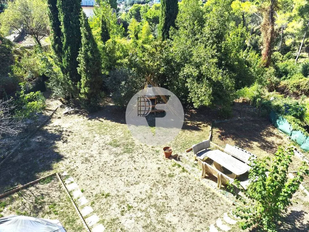 Casa en Rubí con 800 m² de jardín, piscina, privacidad y posibilidad de 2 viviendas - imagen 23