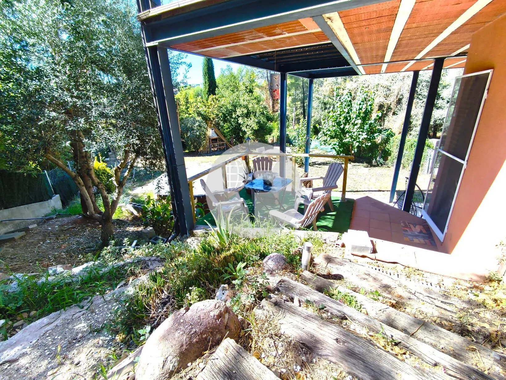 Casa en Rubí con 800 m² de jardín, piscina, privacidad y posibilidad de 2 viviendas - imagen 21