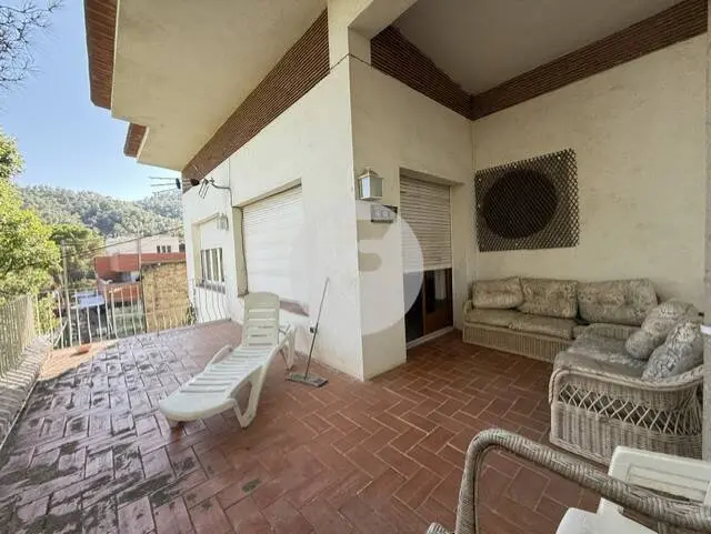 Casa en venta en Sant Feliu del Racó con terraza, chimenea y garaje - imagen 7