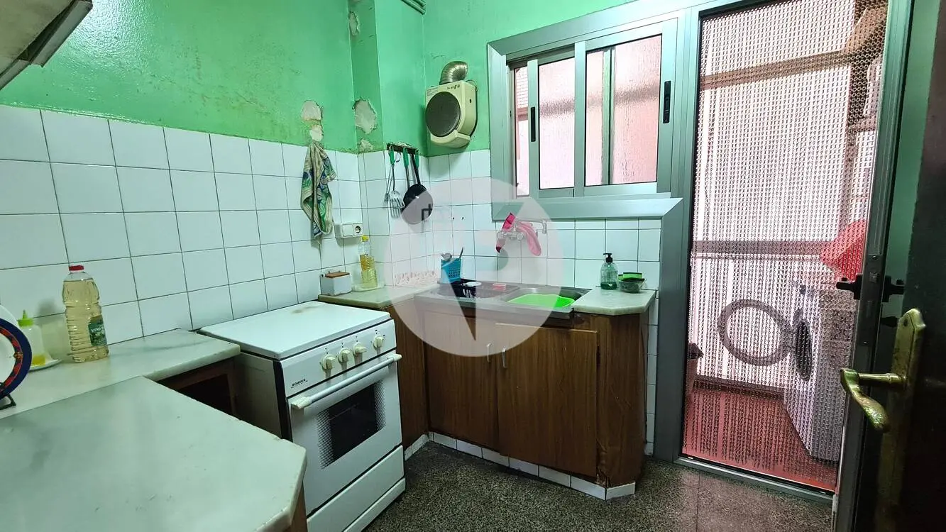 AMPLIO PISO FAMILIAR DE 4 HABITACIONES EN CAN ROCA - imagen 15