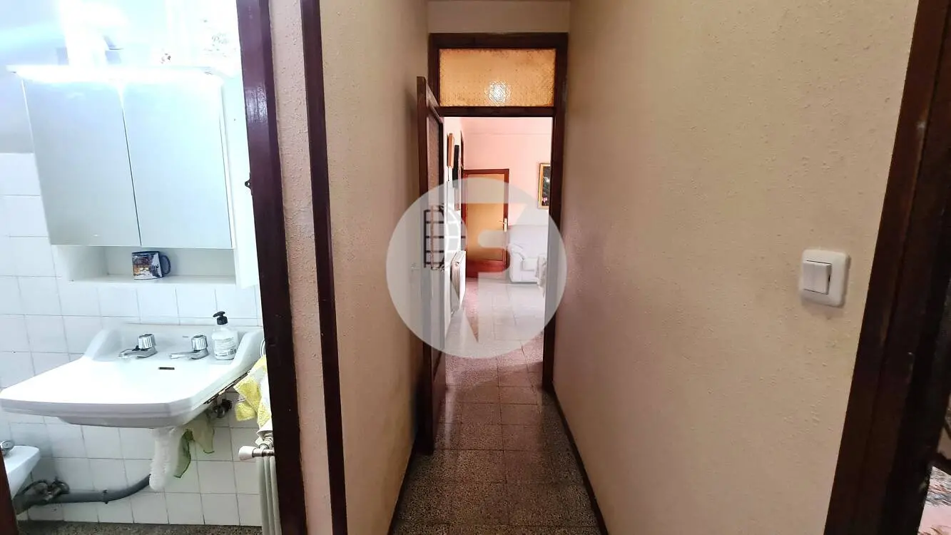 AMPLIO PISO FAMILIAR DE 4 HABITACIONES EN CAN ROCA - imagen 21