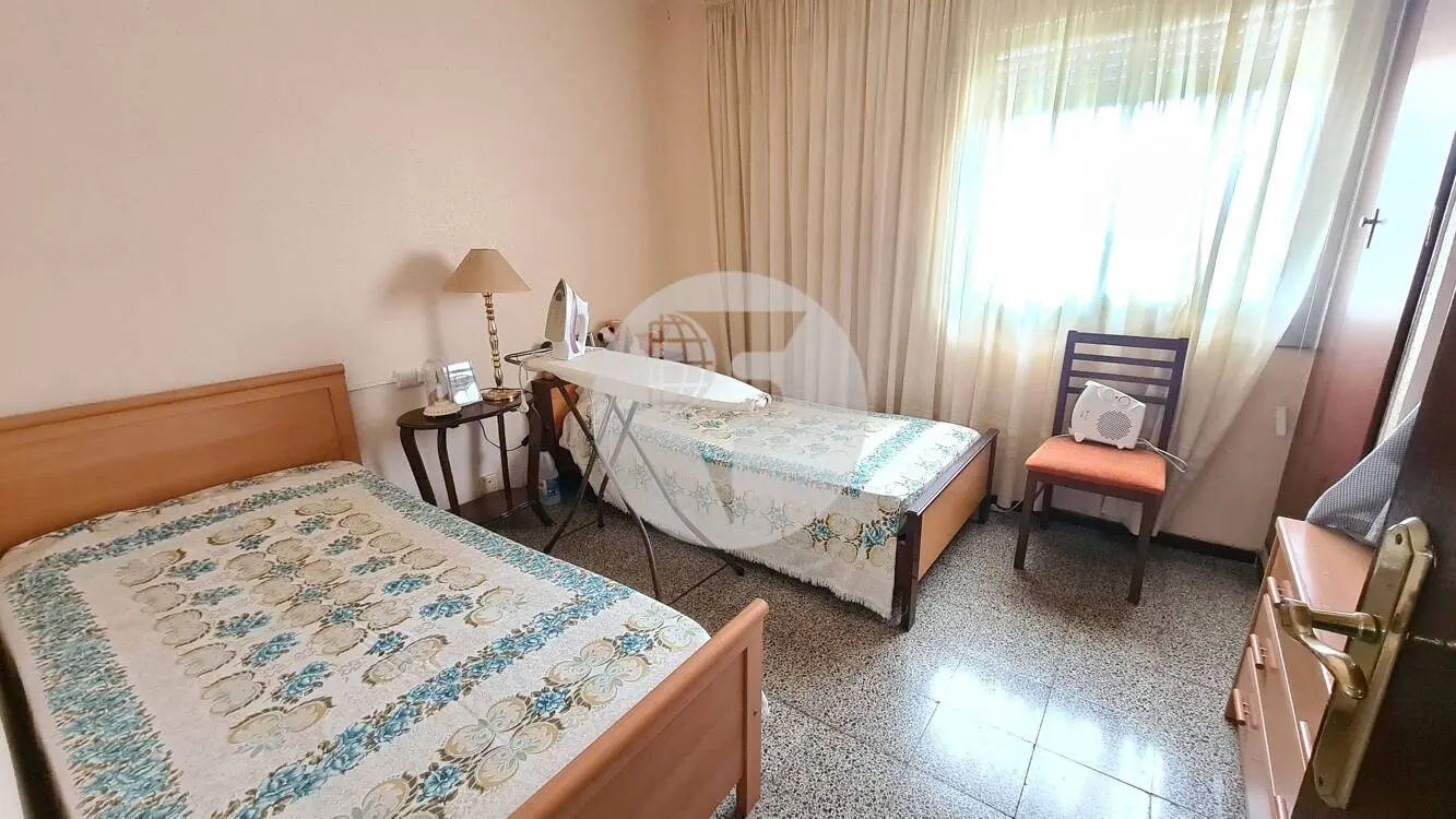 AMPLIO PISO FAMILIAR DE 4 HABITACIONES EN CAN ROCA - imagen 23