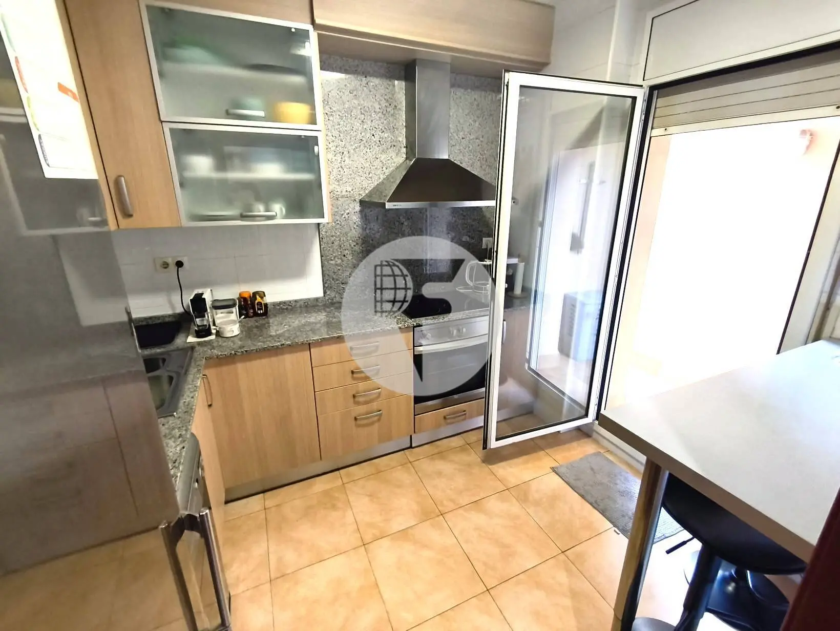 Bonito piso de 2 hab., con terraza, PK y trastero en Carrer Guipuzcoa, Torresana (La Gripia, Terrassa) - imagen 2