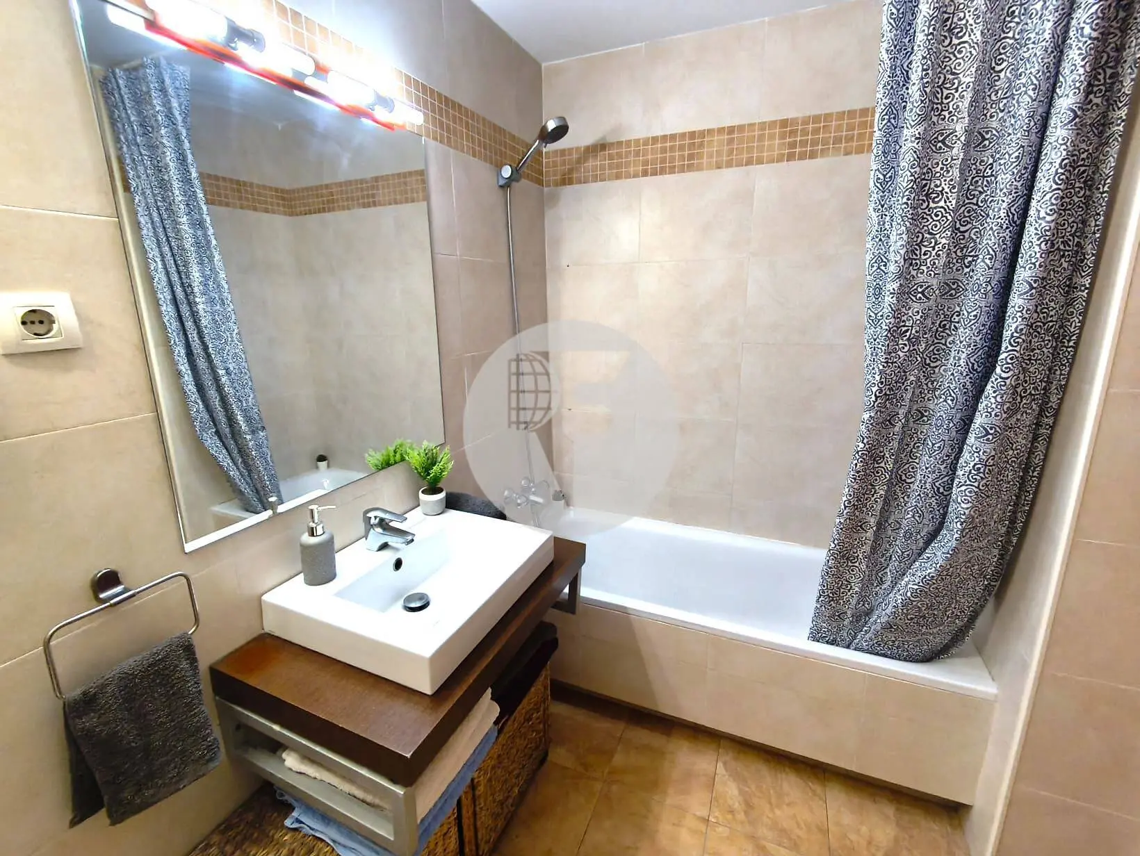 Bonito piso de 2 hab., con terraza, PK y trastero en Carrer Guipuzcoa, Torresana (La Gripia, Terrassa) - imagen 31