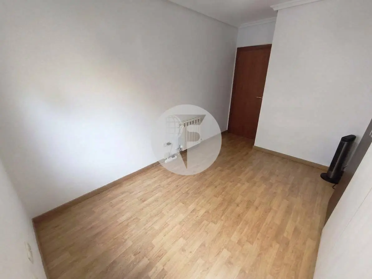 Bonito piso de 2 hab., con terraza, PK y trastero en Carrer Guipuzcoa, Torresana (La Gripia, Terrassa) - imagen 7