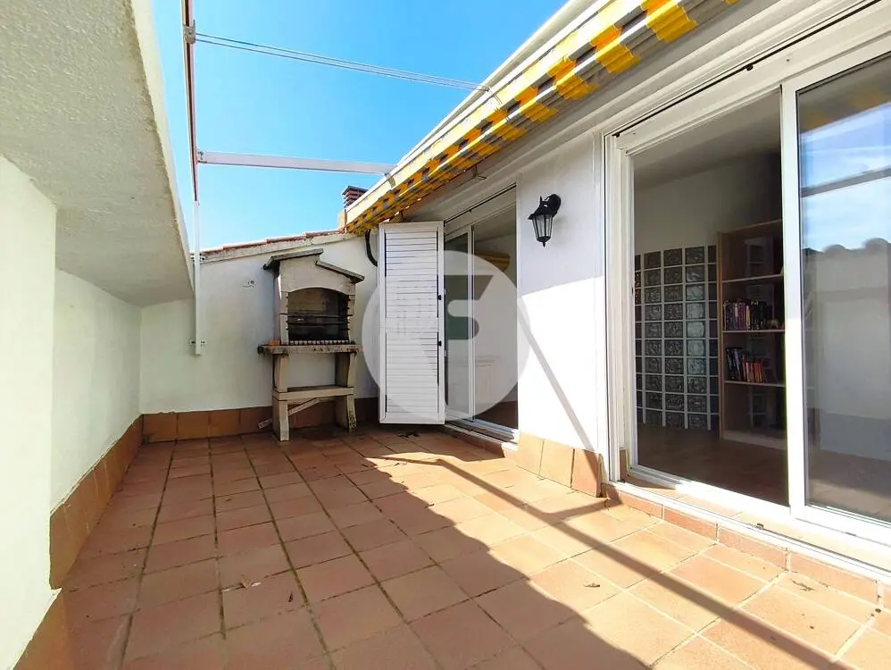 Bonito Ático Dúplex con Terraza y Balcón en Can Roca (A 60 Minutos de BCN – Plaza Cataluña) - imagen 26