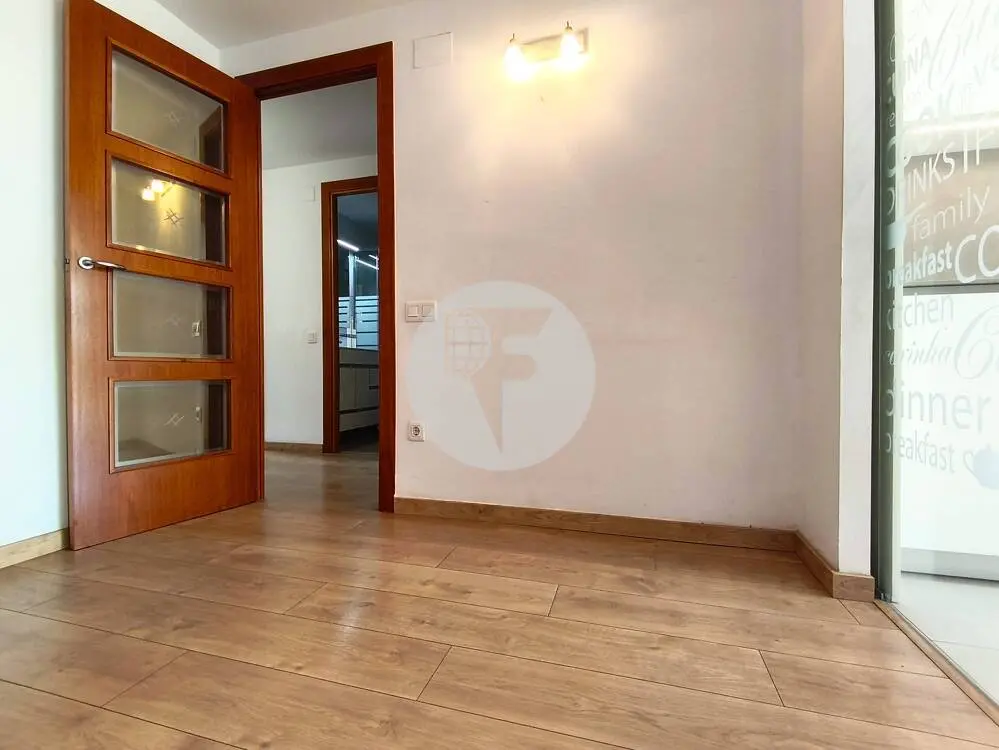 Bonito Ático Dúplex con Terraza y Balcón en Can Roca (A 60 Minutos de BCN – Plaza Cataluña) - imagen 12