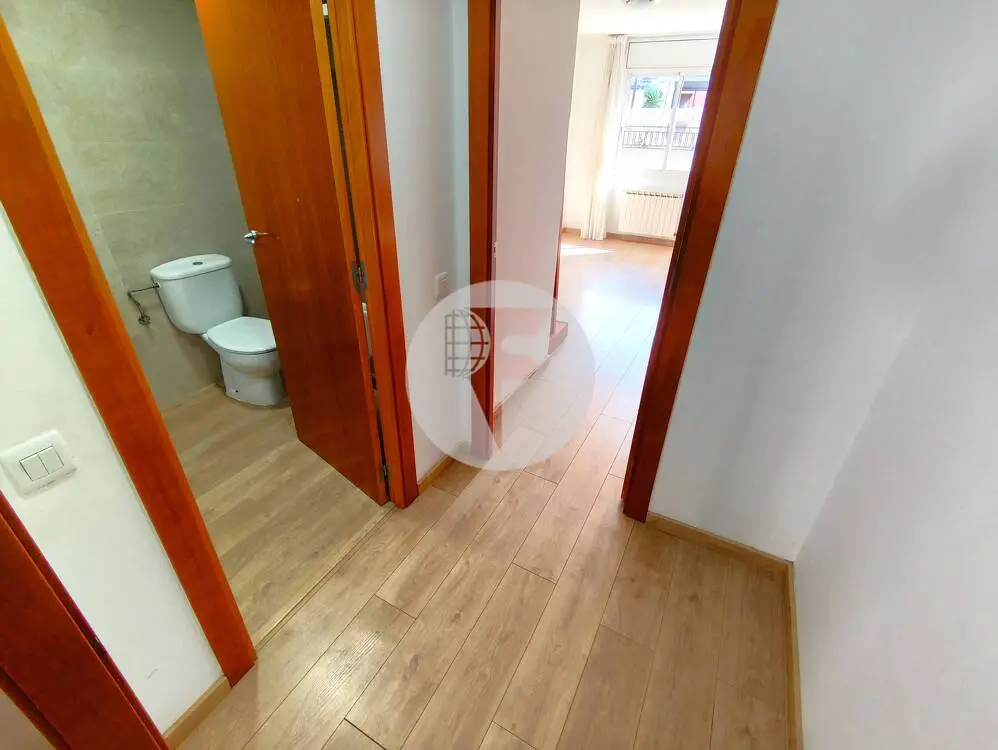 Bonito Ático Dúplex con Terraza y Balcón en Can Roca (A 60 Minutos de BCN – Plaza Cataluña) - imagen 15
