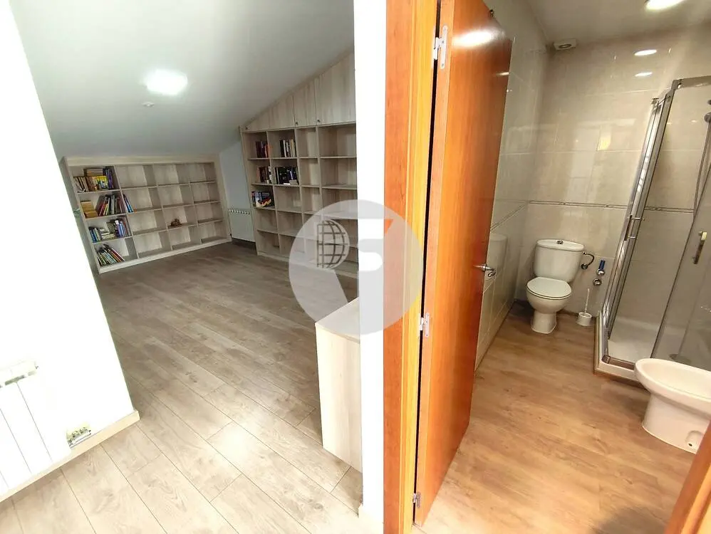 Bonito Ático Dúplex con Terraza y Balcón en Can Roca (A 60 Minutos de BCN – Plaza Cataluña) - imagen 22