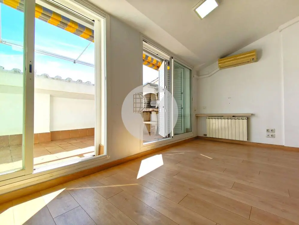 Bonito Ático Dúplex con Terraza y Balcón en Can Roca (A 60 Minutos de BCN – Plaza Cataluña) - imagen 25