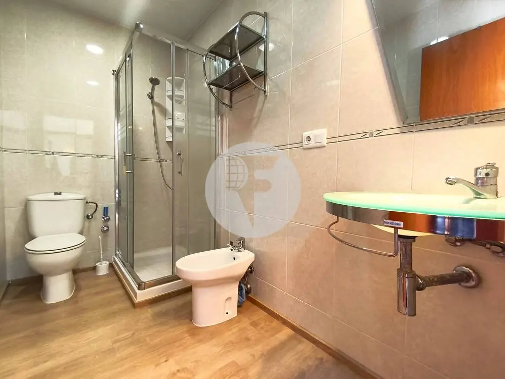 Bonito Ático Dúplex con Terraza y Balcón en Can Roca (A 60 Minutos de BCN – Plaza Cataluña) - imagen 46