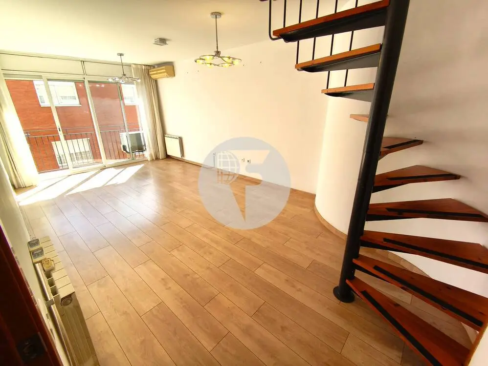 Bonito Ático Dúplex con Terraza y Balcón en Can Roca (A 60 Minutos de BCN – Plaza Cataluña) - imagen 27