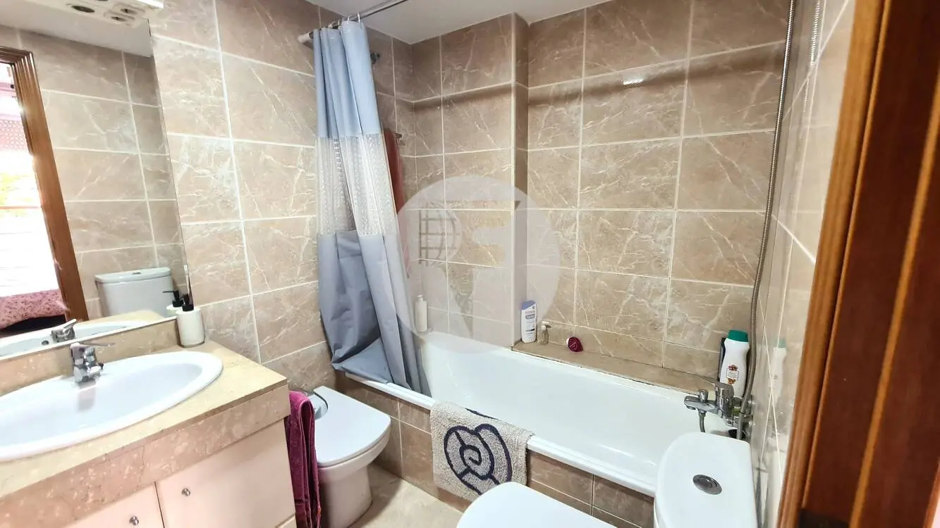 PISO DE 3 HABITACIONES A 1 MINUTO DEL PARC DE VALLPARADÍS – TERRASSA - imagen 33