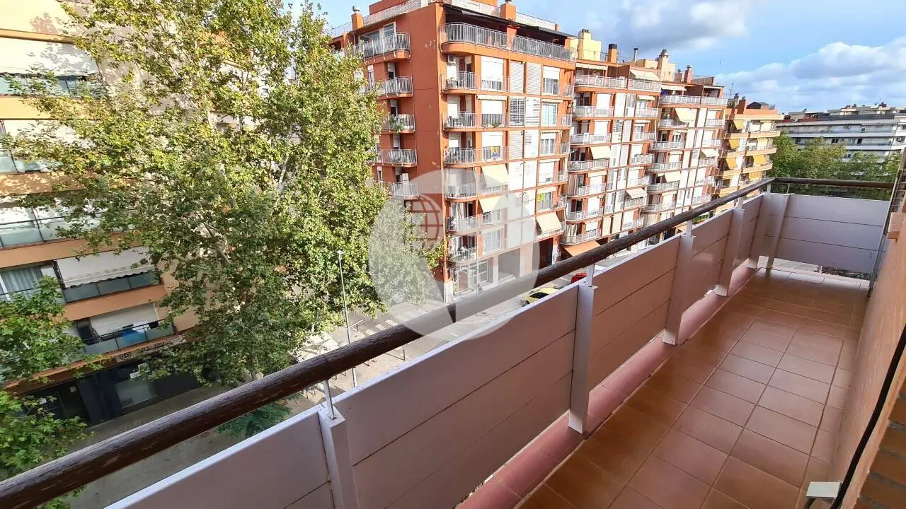 PISO DE 3 HABITACIONES A 1 MINUTO DEL PARC DE VALLPARADÍS – TERRASSA - imagen 38