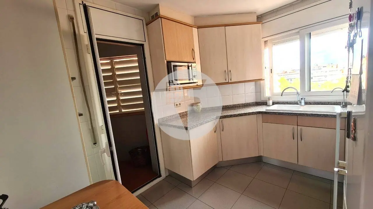 PISO DE 3 HABITACIONES A 1 MINUTO DEL PARC DE VALLPARADÍS – TERRASSA - imagen 40