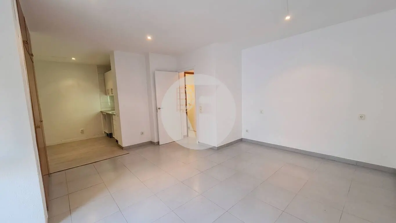 Loft de 35 m² en la zona universitaria de Terrassa, con aparcamiento incluido - imagen 7