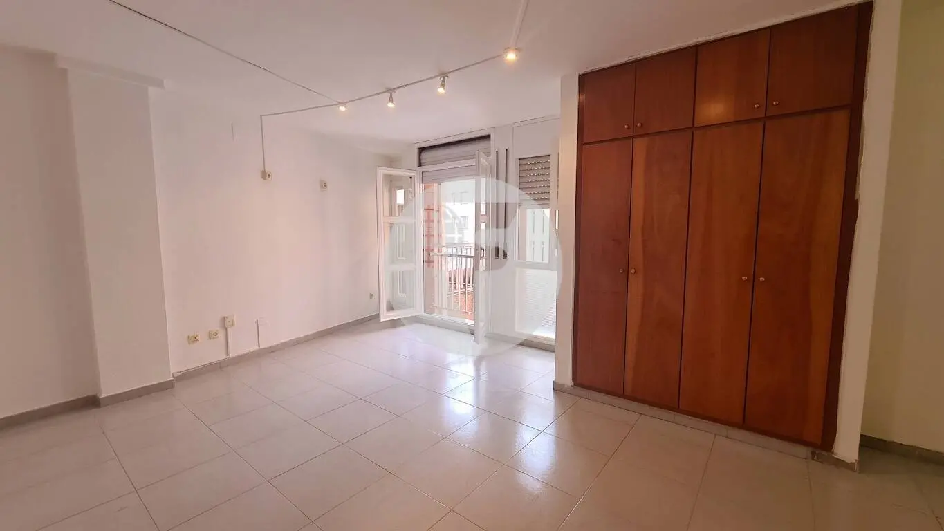 Loft de 35 m² en la zona universitaria de Terrassa, con aparcamiento incluido - imagen 9