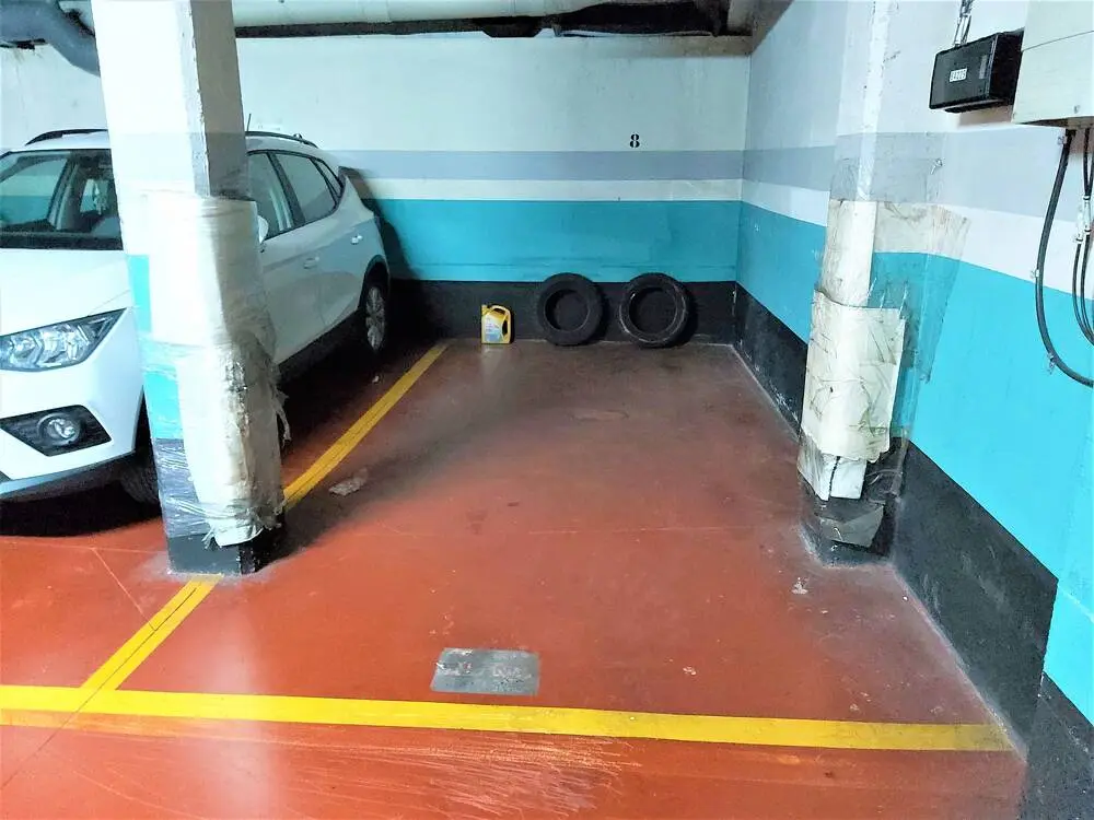 Parking space in an unbeatable location in Terrassa 5