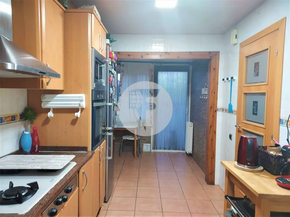 Beautiful house in perfect condition in Rubí. 11