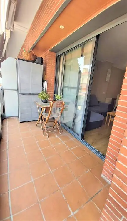 Impressive semi-new apartment with 3 bedrooms and balcony in Can Rosés 5