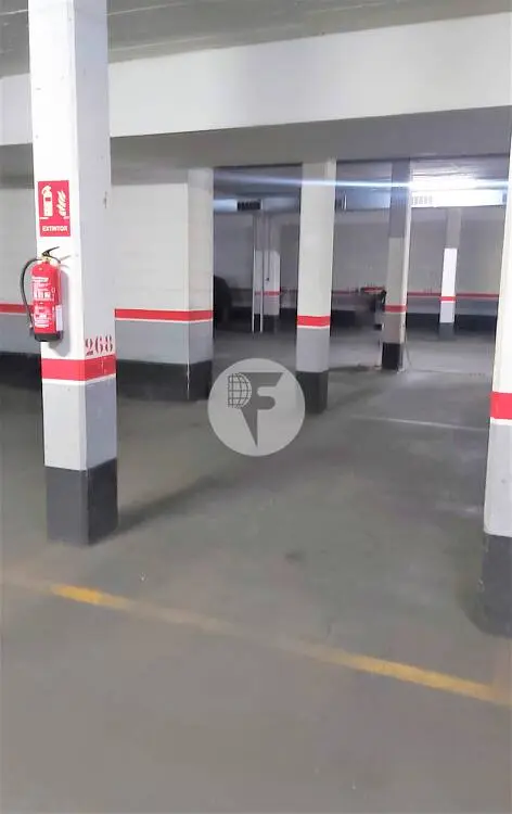 Eight parking spaces in Terrassa city center. 22