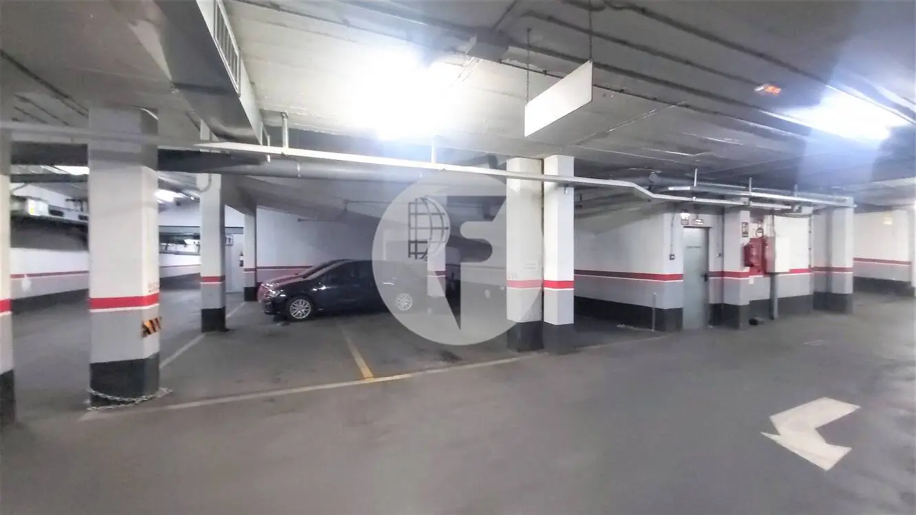 Eight parking spaces in Terrassa city center. 25