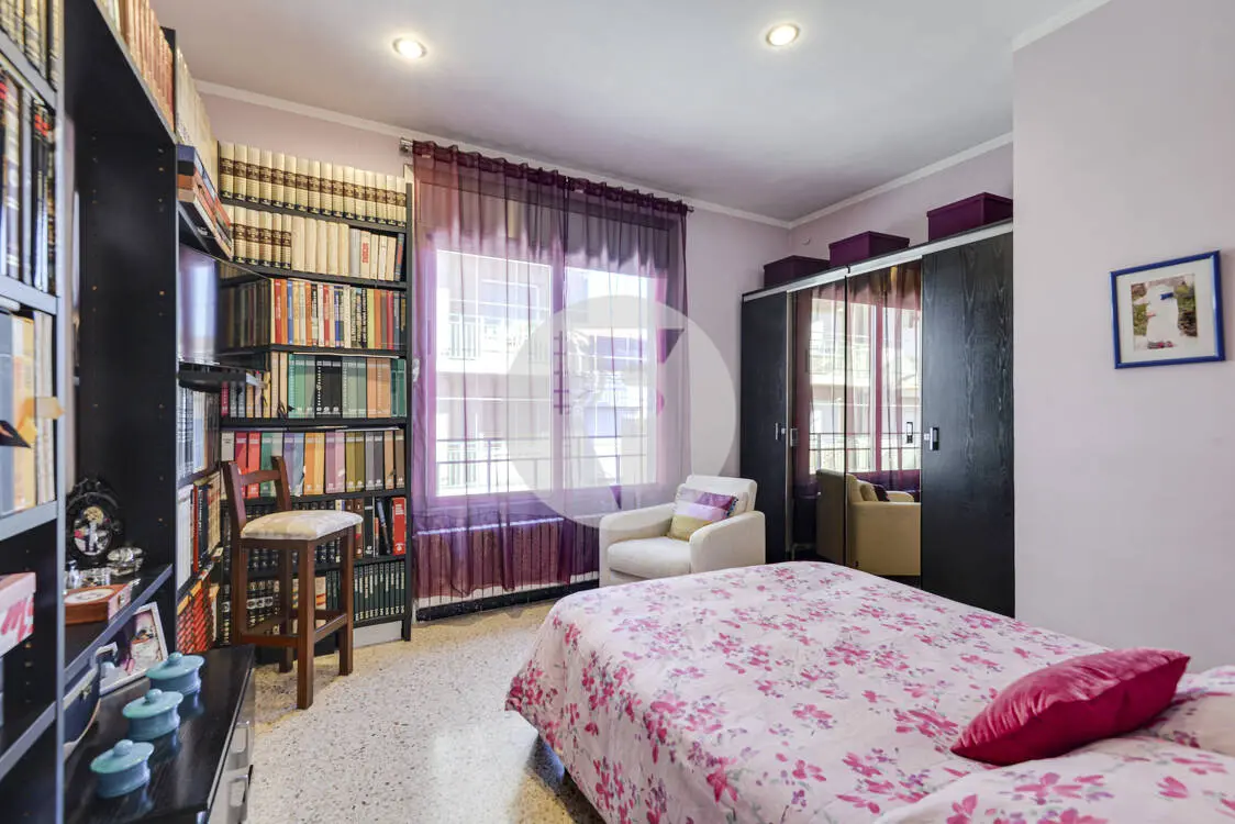 Exclusive three-storey house and a studio just 5 minutes from the centre of Terrassa. 11