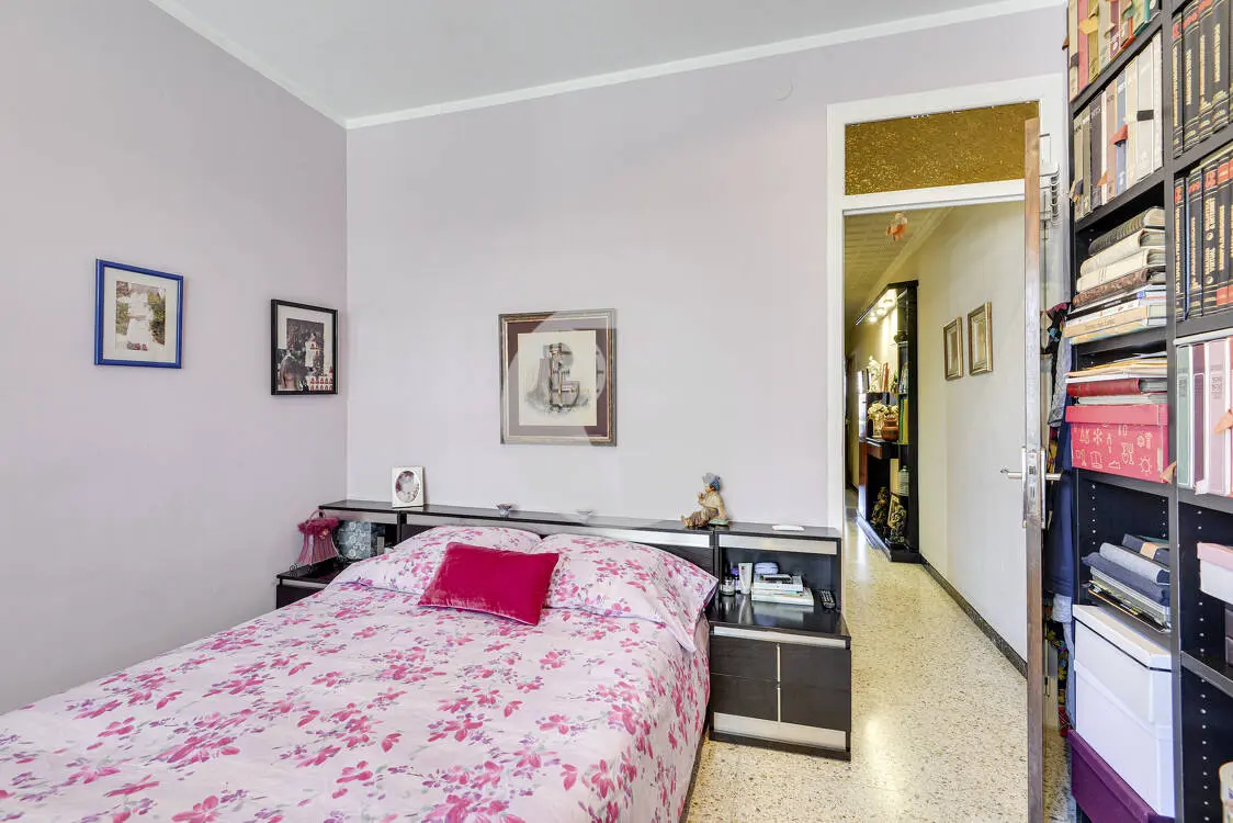 Exclusive three-storey house and a studio just 5 minutes from the centre of Terrassa. 12