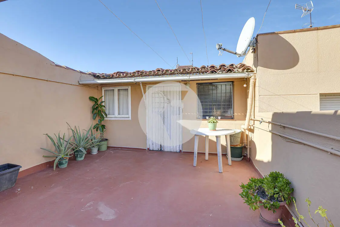 Exclusive three-storey house and a studio just 5 minutes from the centre of Terrassa. 4