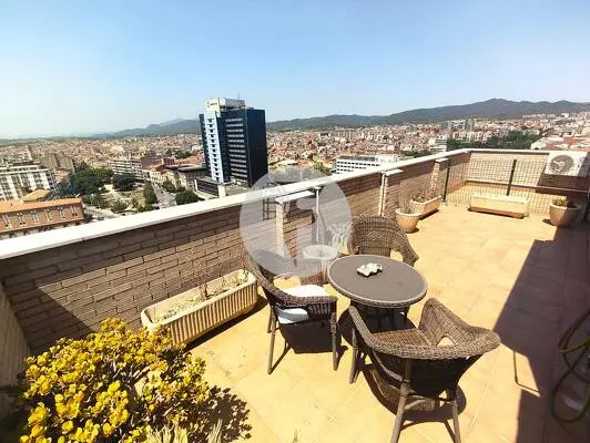 Luxury Duplex Penthouse with 3 Terraces in Vallparadís – Universitat (1-minute walk from Terrassa City Center and 45 minutes by train to BCN – Plaça Catalunya)