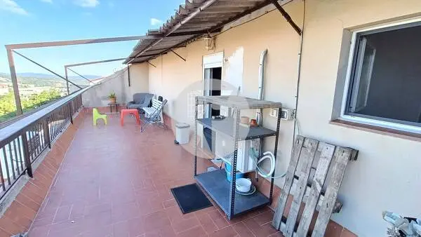 Ático exclusivo con terrazas y vistas a Montserrat en Terrassa
