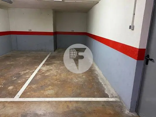 Plaza de Parking de 13,95 m² junto a la Rambla de Sabadell