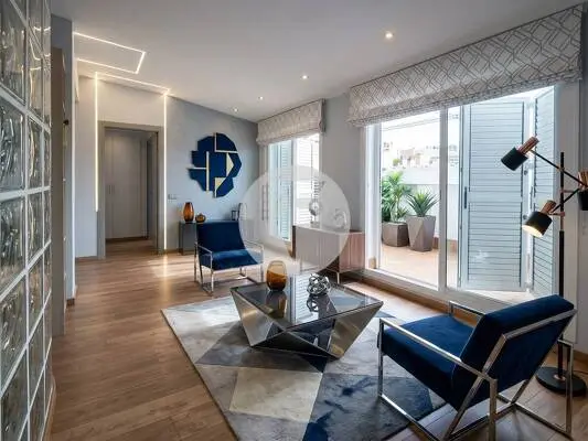 Bonito Ático Dúplex con Terraza y Balcón en Can Roca (A 60 Minutos de BCN – Plaza Cataluña)