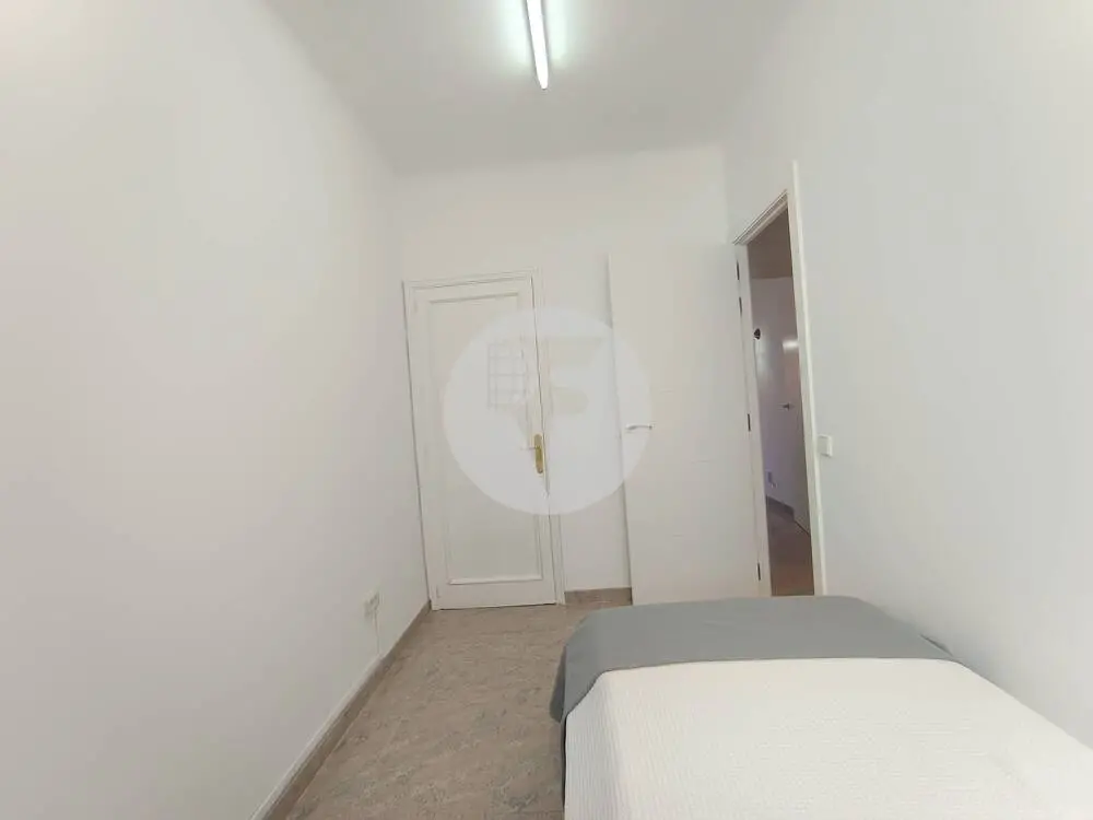 Amplia y luminosa vivienda de 3 dormitorios en pleno centro de Palma - imagen 7
