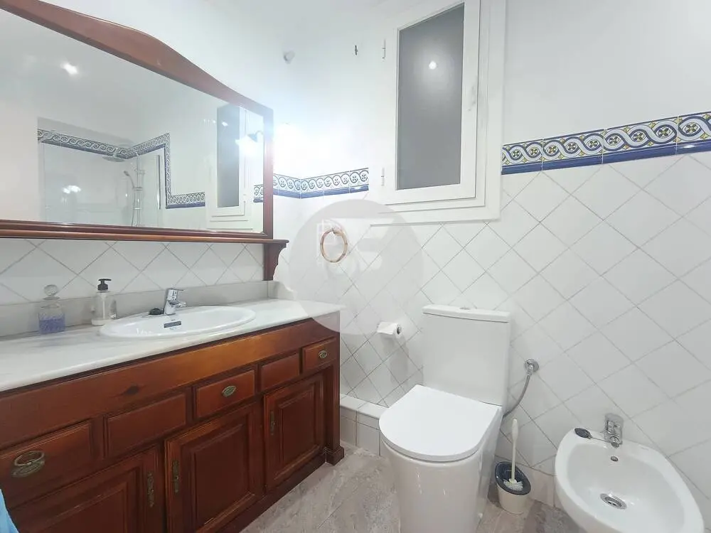 Amplia y luminosa vivienda de 3 dormitorios en pleno centro de Palma - imagen 10