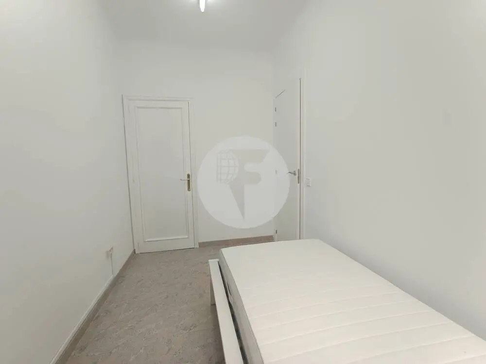 Amplia y luminosa vivienda de 3 dormitorios en pleno centro de Palma - imagen 8