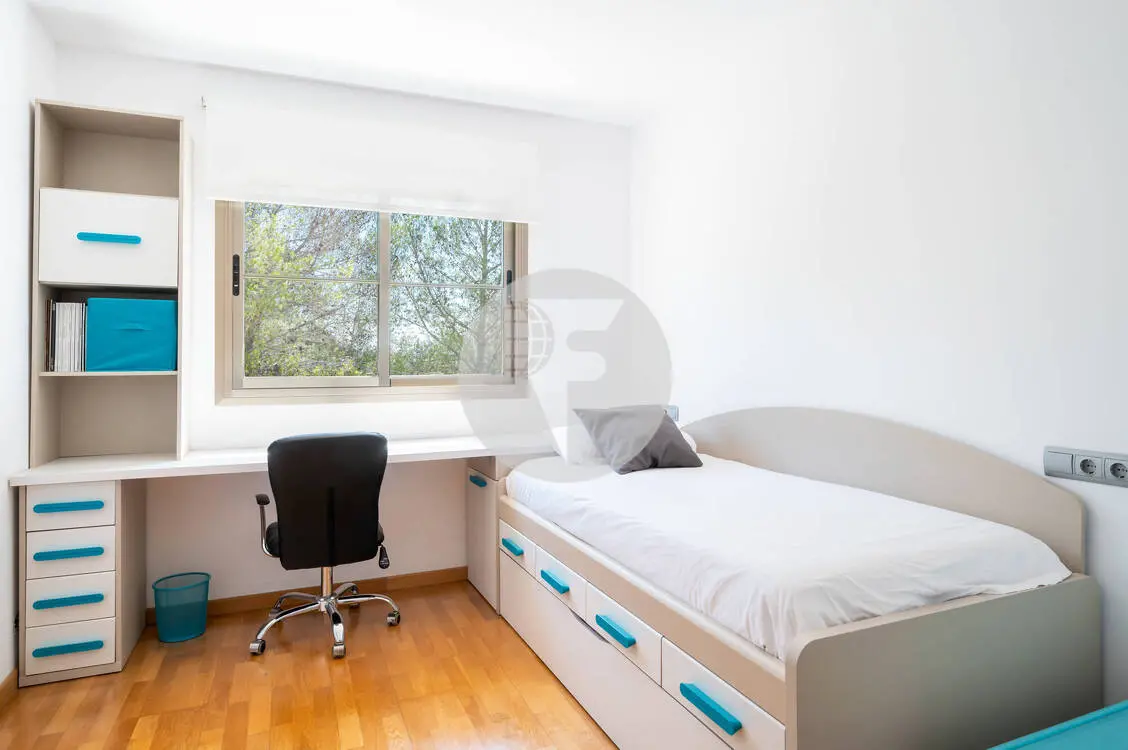Exclusivo ático con solárium privado y vistas al mar en Son Puig - imagen 20