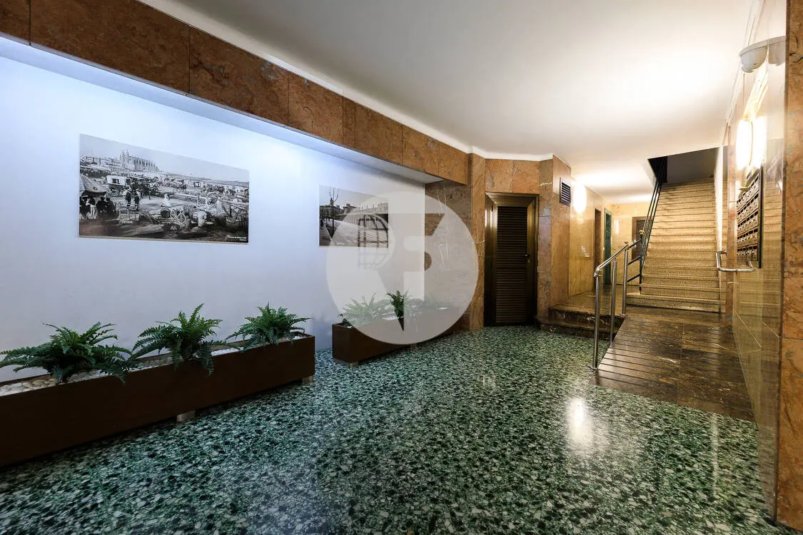 Amplitud y una ubicación privilegiada junto a El Corte Inglés - imagen 24