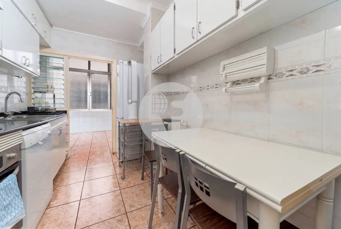 Vivienda de 4 dormitorios con dos terrazas frente a El Corte Inglés - imagen 12