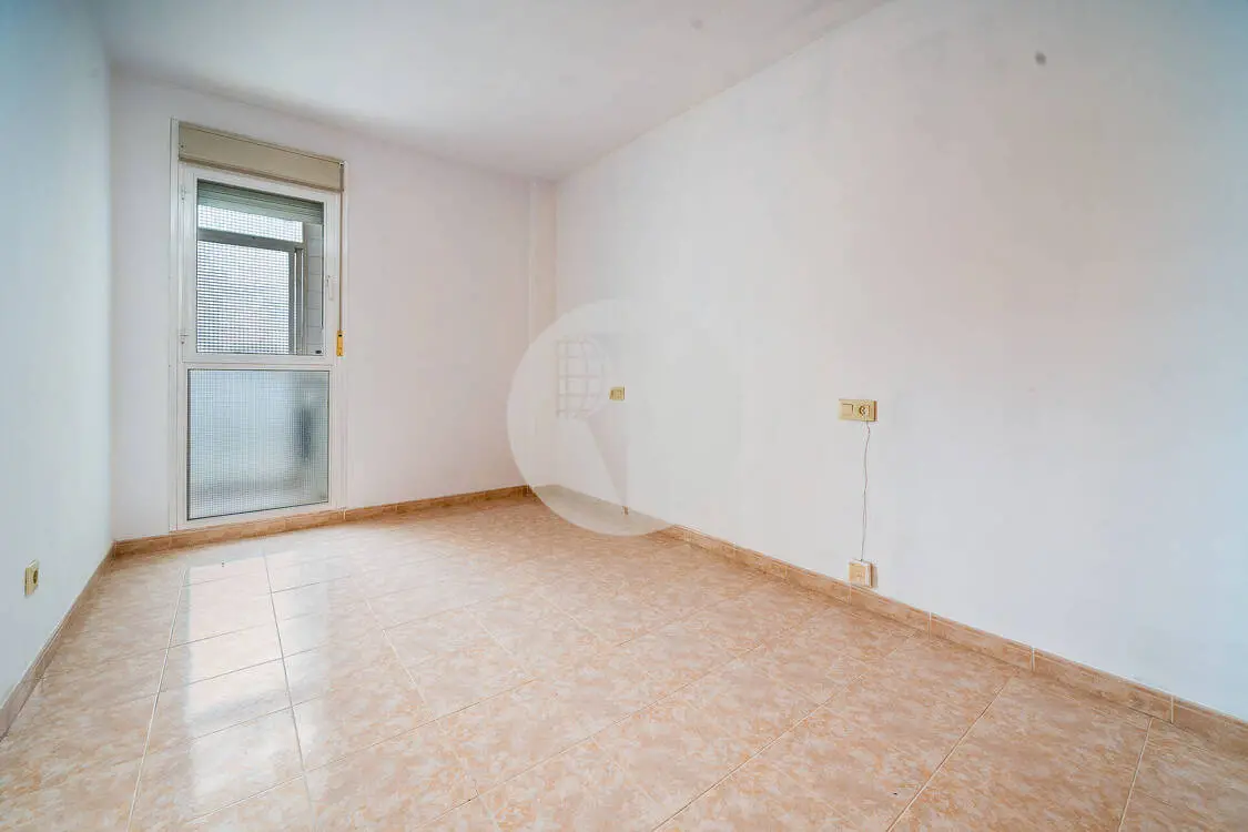 PISO EN VENTA EN CALLE COTLLIURE CON APARCAMIENTO Y TRASTERO INCLUIDOS - imagen 15