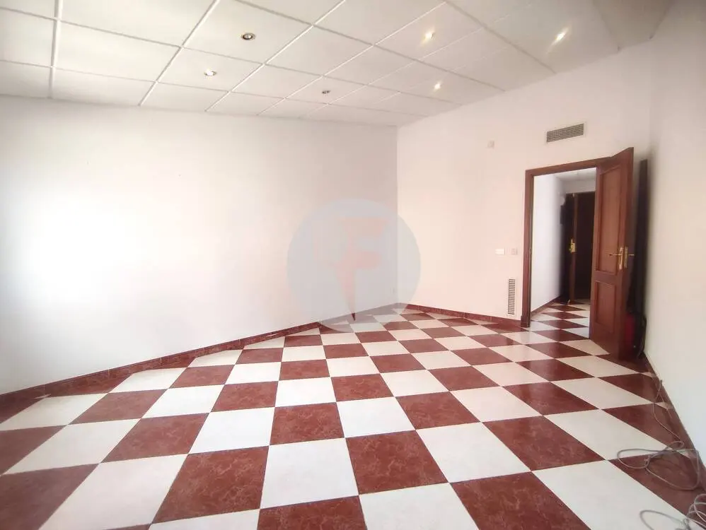 Penthouse for sale in the heart of Palma in a residential building with elevator located in the Plaza Mayor. 5