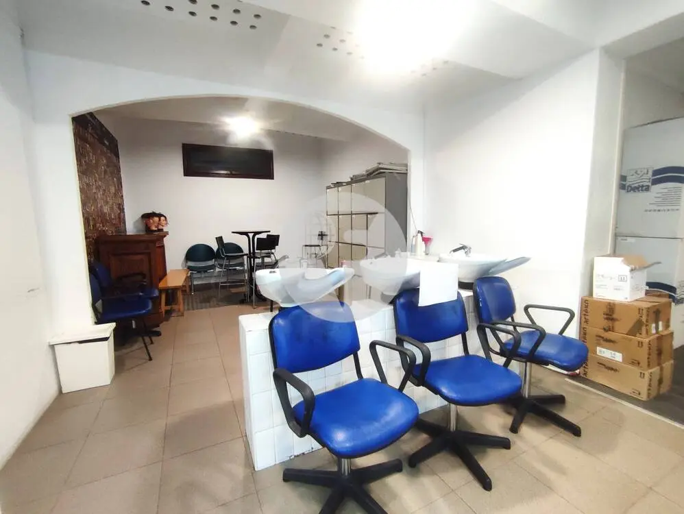 Large commercial premises in the center of Palma, in a historic building 17