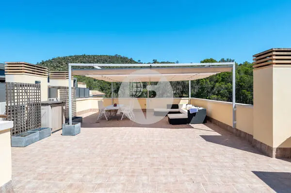 Exclusivo ático con solárium privado y vistas al mar en Son Puig