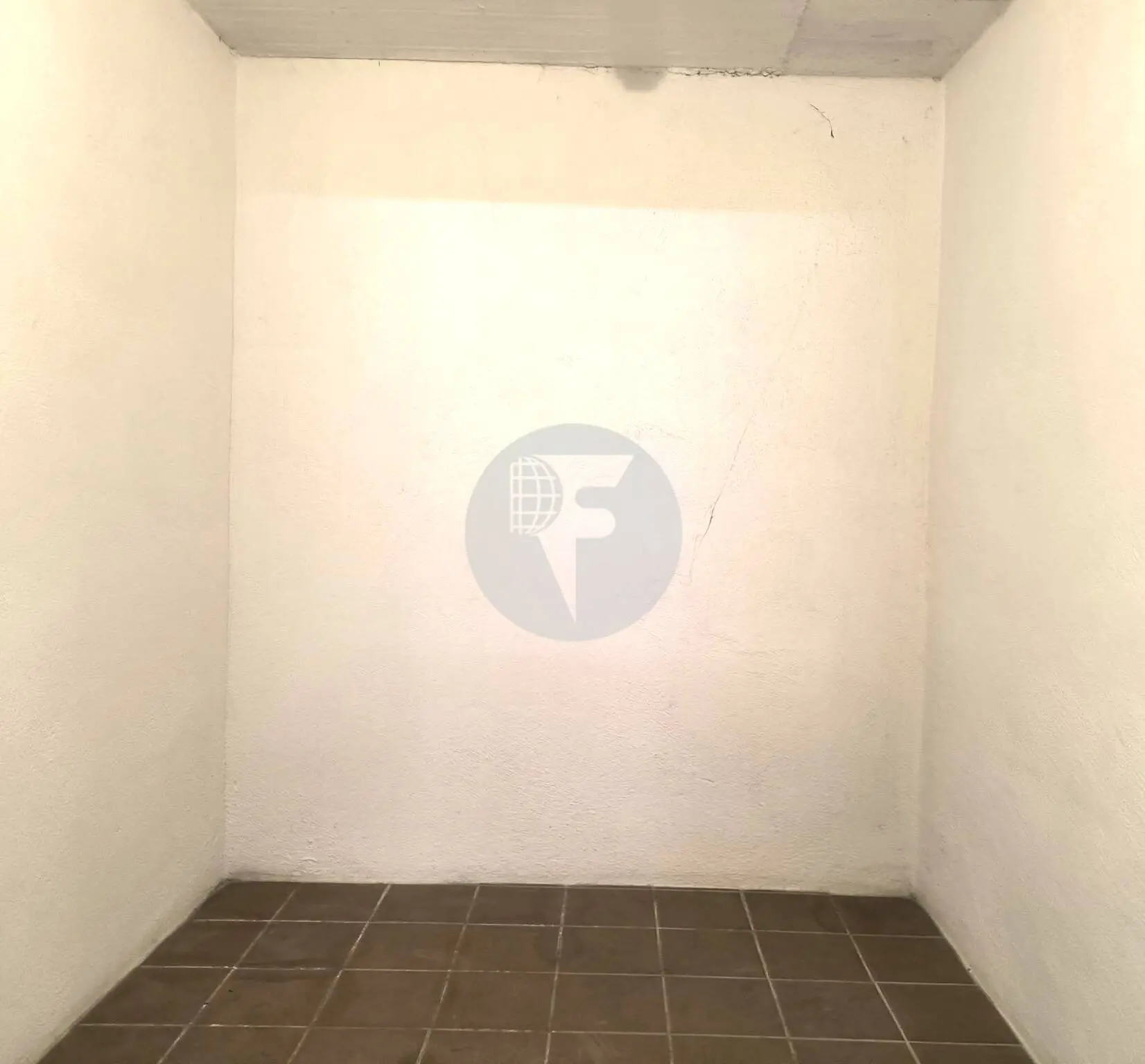 OPORTUNIDAD EN EL CENTRO! Plaza de parking y trastero en la calle Magdalena Trias, Gavà - imagen 7