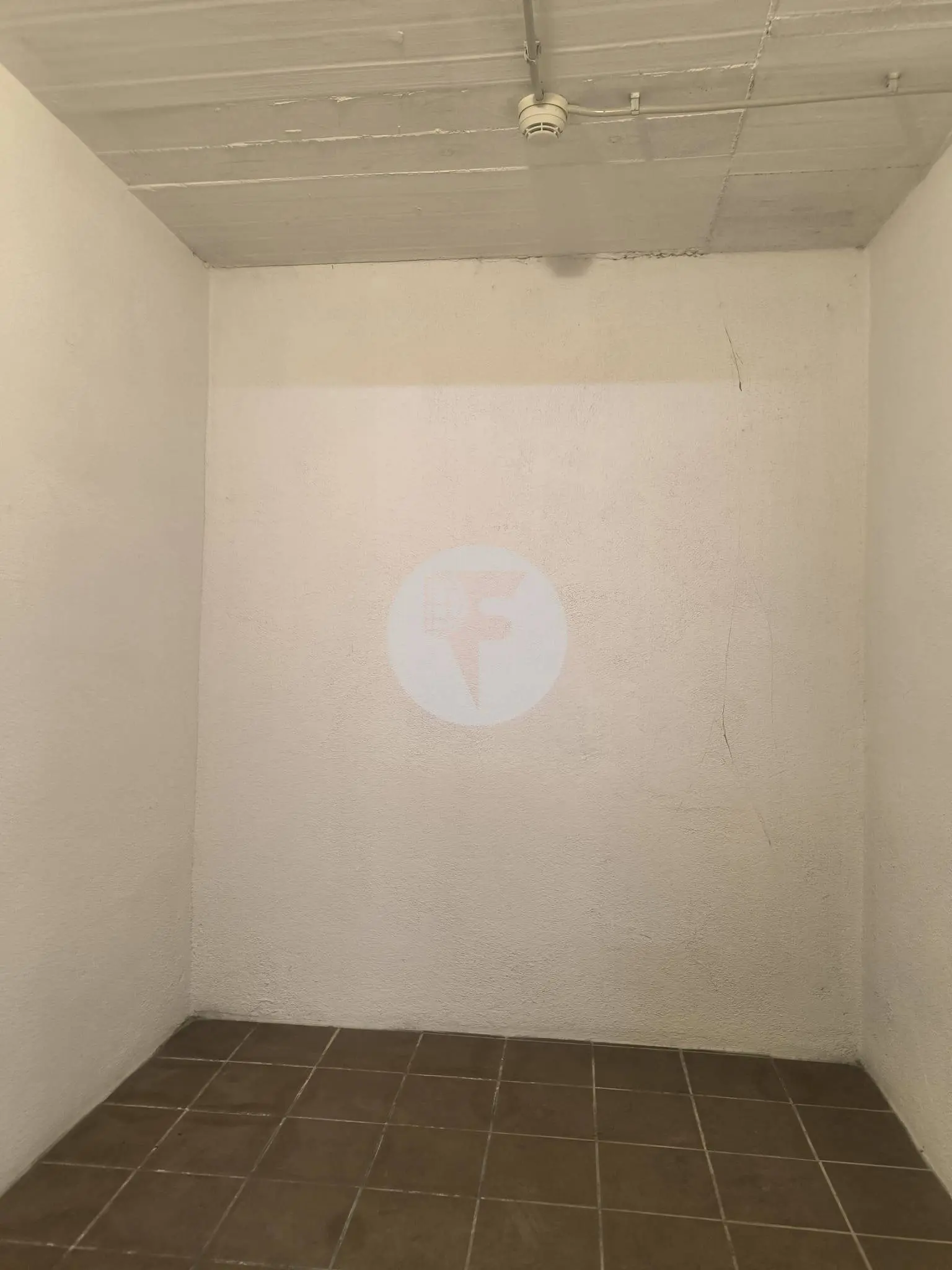 OPORTUNIDAD EN EL CENTRO! Plaza de parking y trastero en la calle Magdalena Trias, Gavà - imagen 8