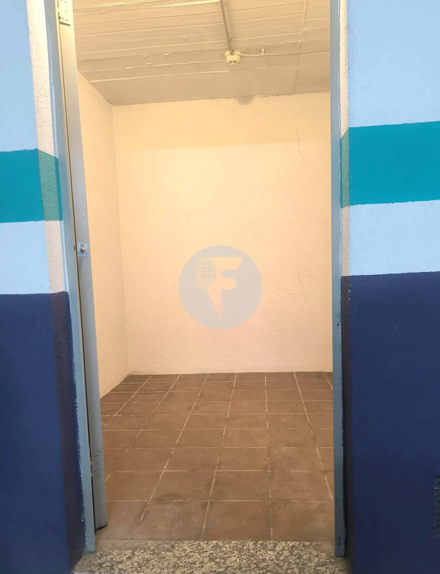 OPORTUNIDAD EN EL CENTRO! Plaza de parking y trastero en la calle Magdalena Trias, Gavà - imagen 9