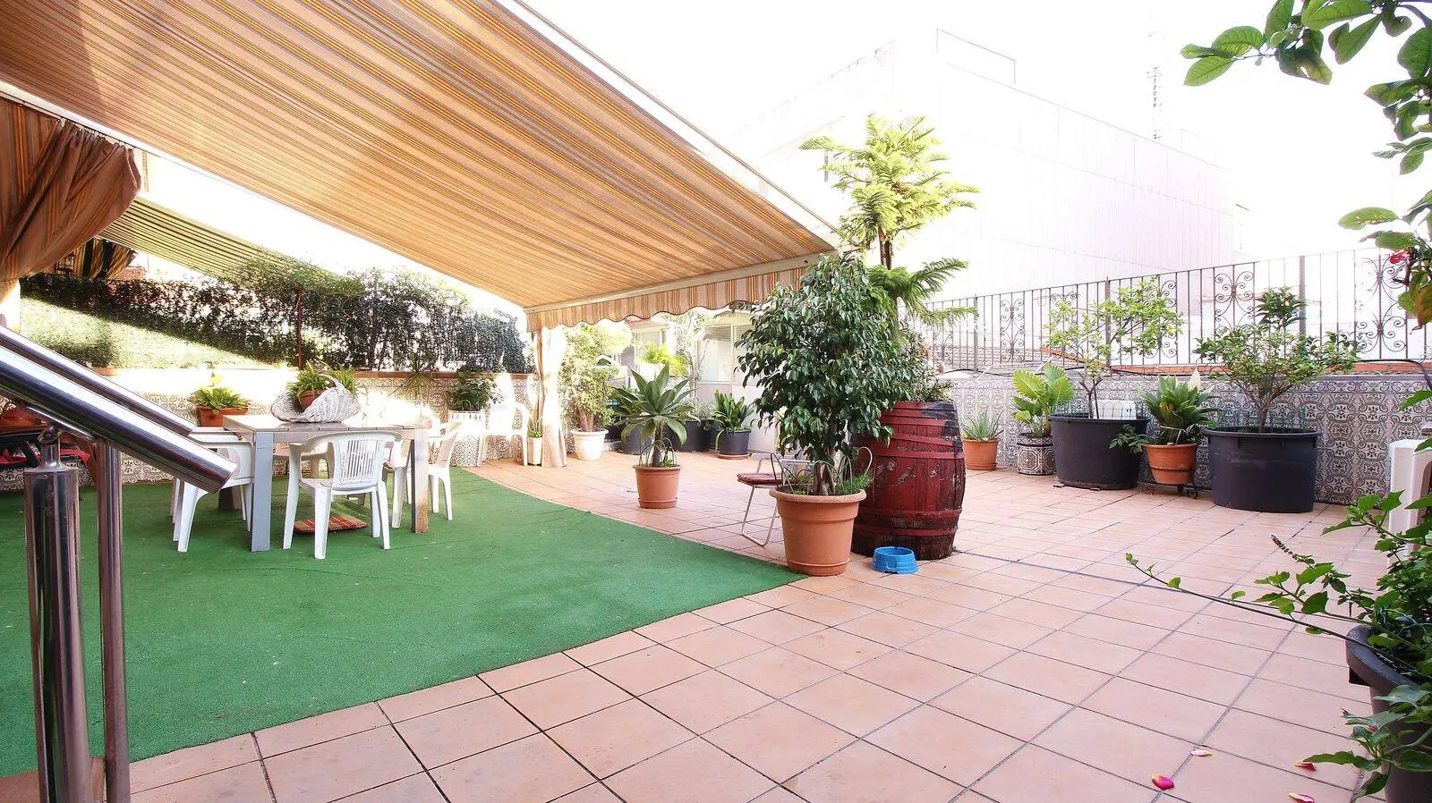 Big 117 m² apartment plus 12 m² balcony and 82 m² level terrace in Viladecans 24