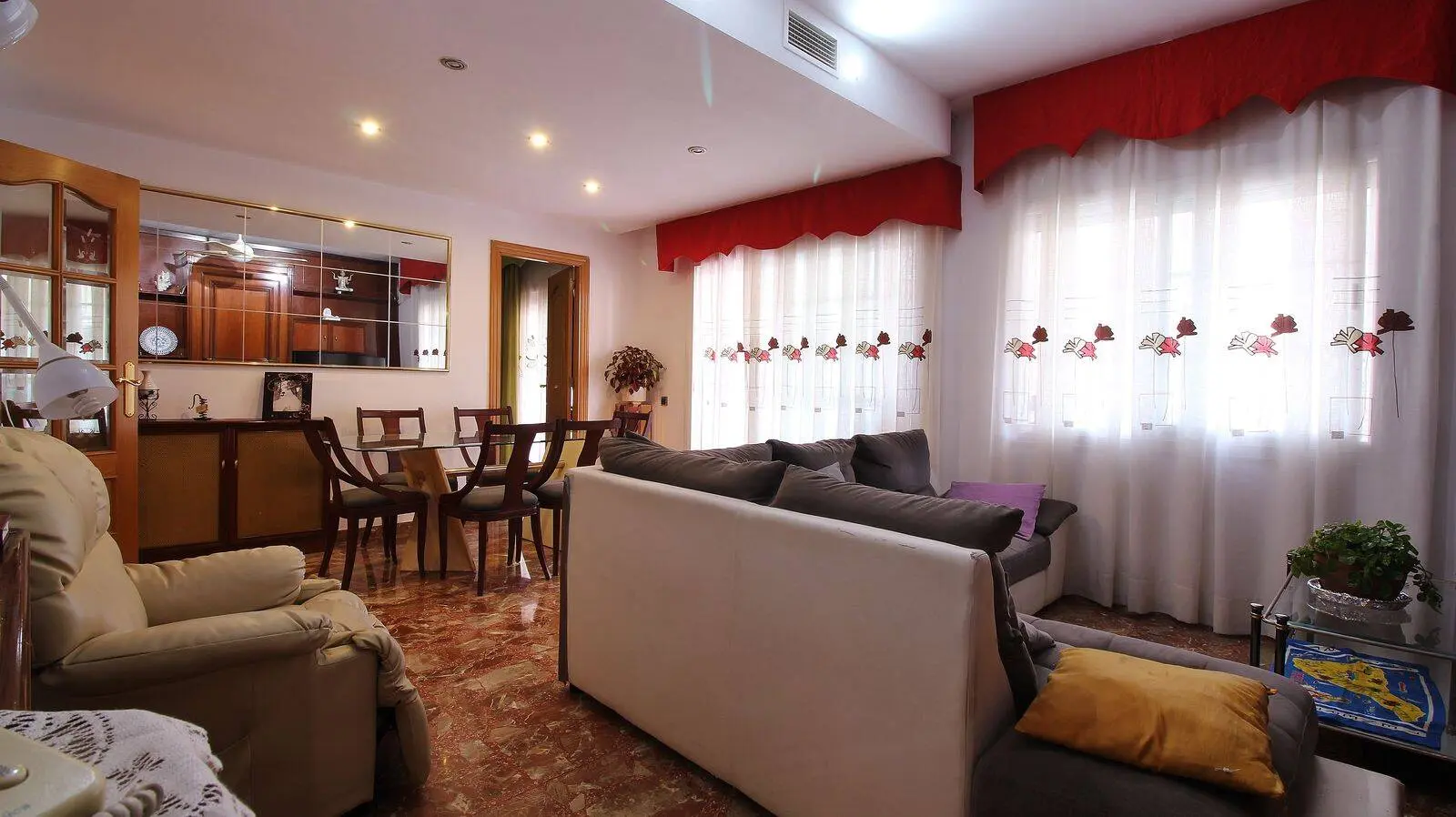 Big 117 m² apartment plus 12 m² balcony and 82 m² level terrace in Viladecans 7