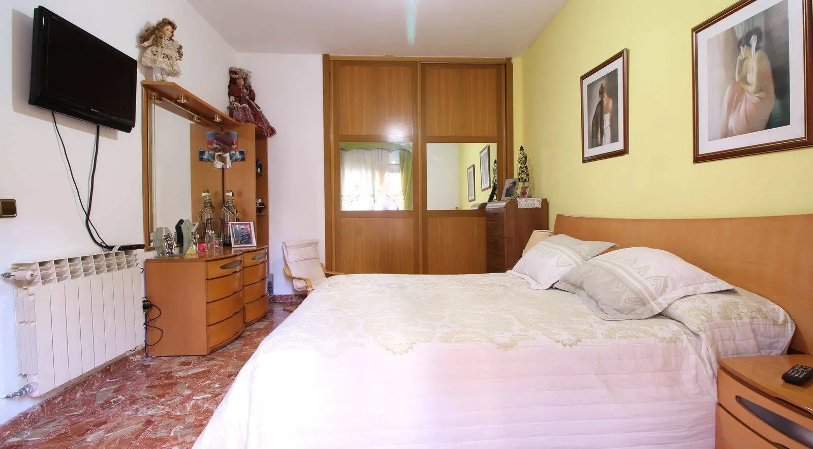 Big 117 m² apartment plus 12 m² balcony and 82 m² level terrace in Viladecans 16