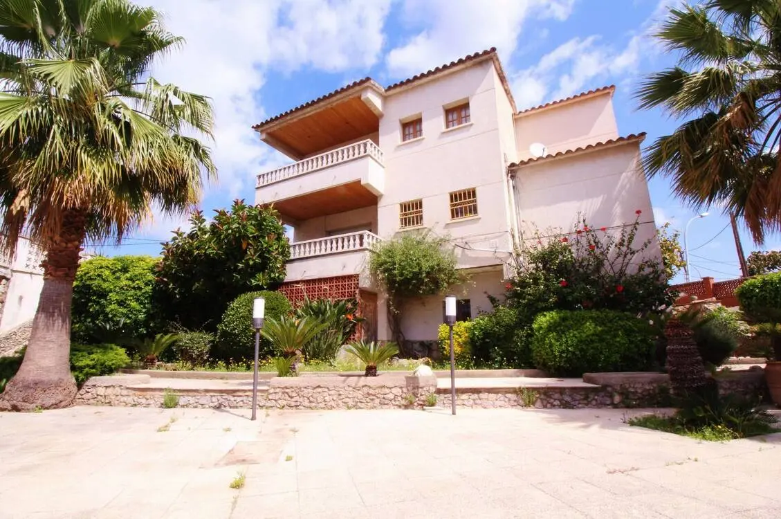 Casa en venda a Albarrosa a Viladecans, Barcelona.